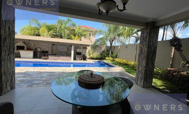 VENTA CASA EN LAGUNA DEL SOL EN SAMBORONDON (CMC)