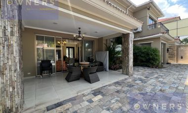 VENTA CASA EN LAGUNA DEL SOL EN SAMBORONDON (CMC)