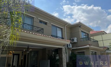 VENTA CASA EN LAGUNA DEL SOL EN SAMBORONDON (CMC)