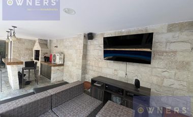 VENTA CASA EN LAGUNA DEL SOL EN SAMBORONDON (CMC)