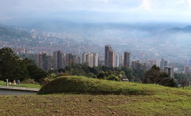 Lote en venta altos del Poblado