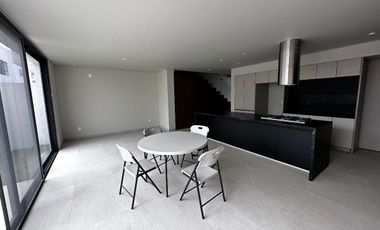 CASA EN RENTA EN SOLARES EN COTO