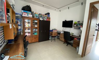 VENTA DE CASA ESPECTACULAR EN SECTOR VIVA, LA CEJA 2 niveles