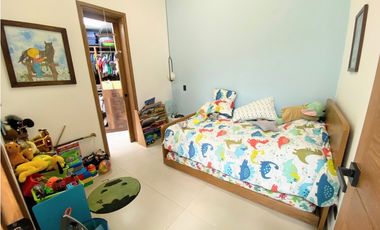 VENTA DE CASA ESPECTACULAR EN SECTOR VIVA, LA CEJA 2 niveles