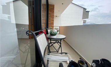 VENTA DE CASA ESPECTACULAR EN SECTOR VIVA, LA CEJA 2 niveles