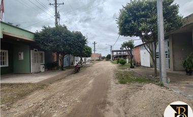 SE VENDE CASA DE DOS PISOS PARA ESTRENAR BARRIO VILLA SALOME/ YOPAL