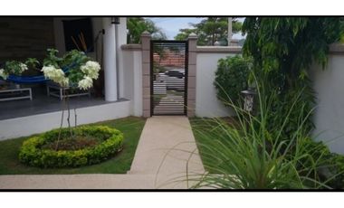 SE VENDE CASA EN PH FUENTE DEL FRESNO SUPER REMODELADA CON 768M2 JP