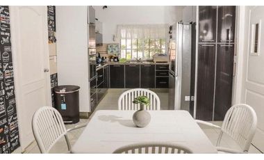 SE VENDE CASA EN PH FUENTE DEL FRESNO SUPER REMODELADA CON 768M2 JP