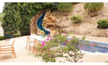 SE VENDE CASA EN PH FUENTE DEL FRESNO SUPER REMODELADA CON 768M2 JP