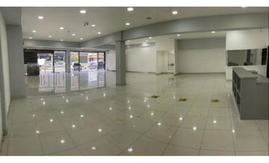 SE ALQUILA LOCAL COMERCIAL EN LA VIA ESPAÑA