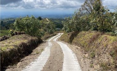 Se Vende Hermosa Hacienda Cafetera en Chiriquí