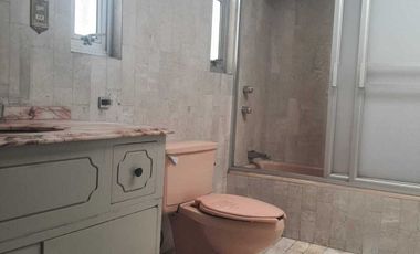 CASA CON USO DE SUELO, IDEAL PARA OFICINAS
