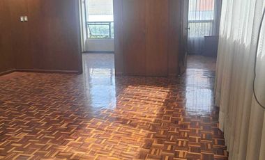 CASA CON USO DE SUELO, IDEAL PARA OFICINAS