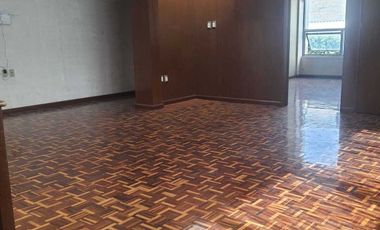 CASA CON USO DE SUELO, IDEAL PARA OFICINAS