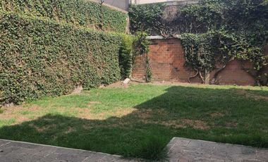 CASA CON USO DE SUELO, IDEAL PARA OFICINAS