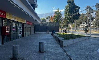 Local Comercial en Arriendo en Exequiel Fernández con Rodrigo de Araya