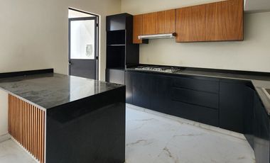 Casa en VENTA en LOMAS DEL DORADO
