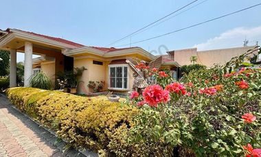 Increible Propiedad de 3 casas - Ixtapan de la Sal