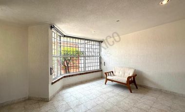 Increible Propiedad de 3 casas - Ixtapan de la Sal