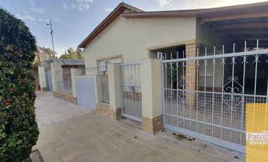Casa en venta de 5 dormitorios en Centenario