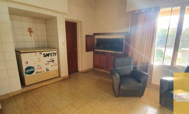 Casa en venta de 5 dormitorios en Centenario