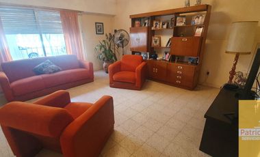 Casa en venta de 5 dormitorios en Centenario