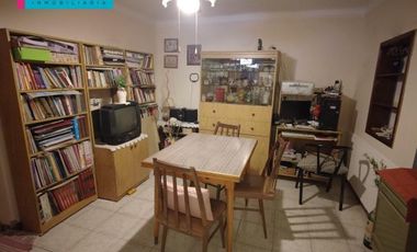 Ph interno en el Corazón de Punta Alta, con patio y dependen