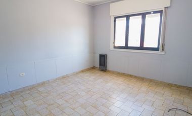 Casa en venta de 2 dormitorios c/ cochera en Punta Alta