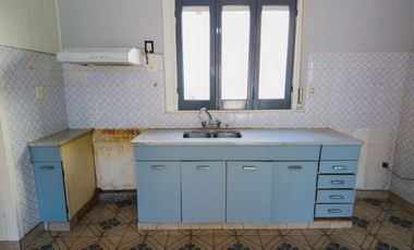 Casa en venta de 2 dormitorios c/ cochera en Punta Alta