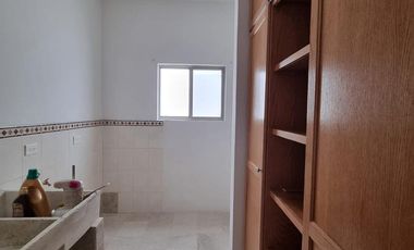 CASA EN VENTA EN VALLE DEL ÁNGEL FRENTE A PARQUE  CON RECAMARA EN PLANTA BAJA