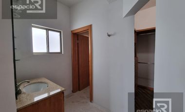 CASA EN VENTA EN VALLE DEL ÁNGEL FRENTE A PARQUE  CON RECAMARA EN PLANTA BAJA
