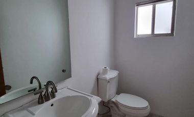 CASA EN VENTA EN VALLE DEL ÁNGEL FRENTE A PARQUE  CON RECAMARA EN PLANTA BAJA