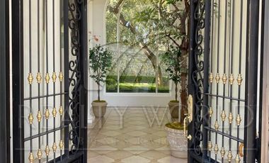 Casas en Venta en Bosques de San Ángel Sector Palmillas