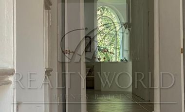 Casas en Venta en Bosques de San Ángel Sector Palmillas