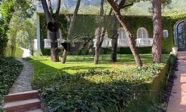 Casas en Venta en Bosques de San Ángel Sector Palmillas