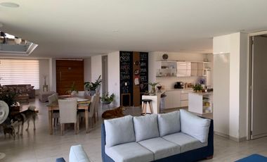 EXCLUSIVA CASA DE LUJO EN CONJUNTO RESIDENCIAL EN CARTAGO VALLE