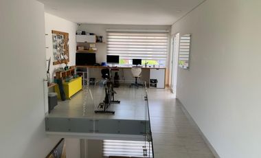 EXCLUSIVA CASA DE LUJO EN CONJUNTO RESIDENCIAL EN CARTAGO VALLE