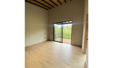 Casa campestre para la venta, Parcelación cerrada, El Retiro