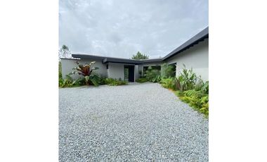 Casa campestre para la venta, Parcelación cerrada, El Retiro