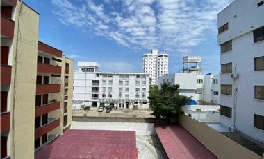 Apartamento Residencial Amplio en Rodadero- 005