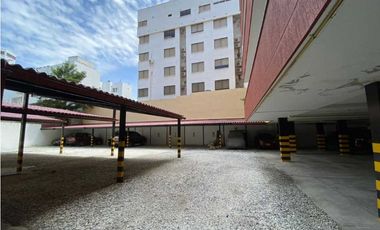 Apartamento Residencial Amplio en Rodadero- 005