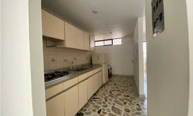 Apartamento Residencial Amplio en Rodadero- 005