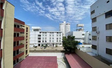 Apartamento Residencial Amplio en Rodadero- 005