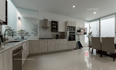 Casa en Venta de Lujo Arcos Guadalupe Zapopan