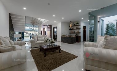Casa en Venta de Lujo Arcos Guadalupe Zapopan