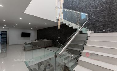 Casa en Venta de Lujo Arcos Guadalupe Zapopan