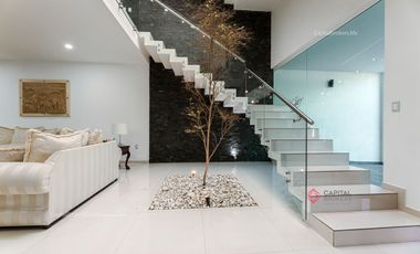 Casa en Venta de Lujo Arcos Guadalupe Zapopan