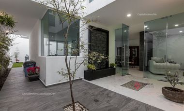 Casa en Venta de Lujo Arcos Guadalupe Zapopan