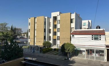 VENTA  DE CASA EN CHAPULTEPEC COUNTRY.  INVERSIÓN, ZONA FIANCIERA DE GDL.