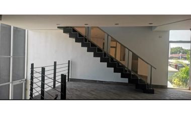 Se alquila edificio a 5 minutos de Costa del Este